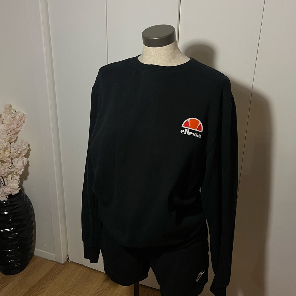 Ellesse Classic Black Crewneck Sweater
